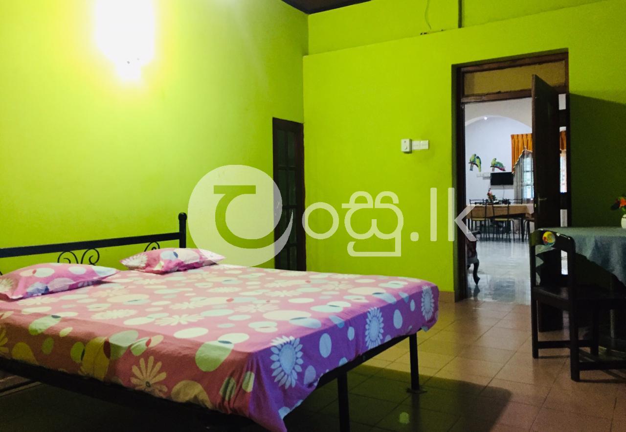 A restaurant for sale Commercial Property in Mirigama