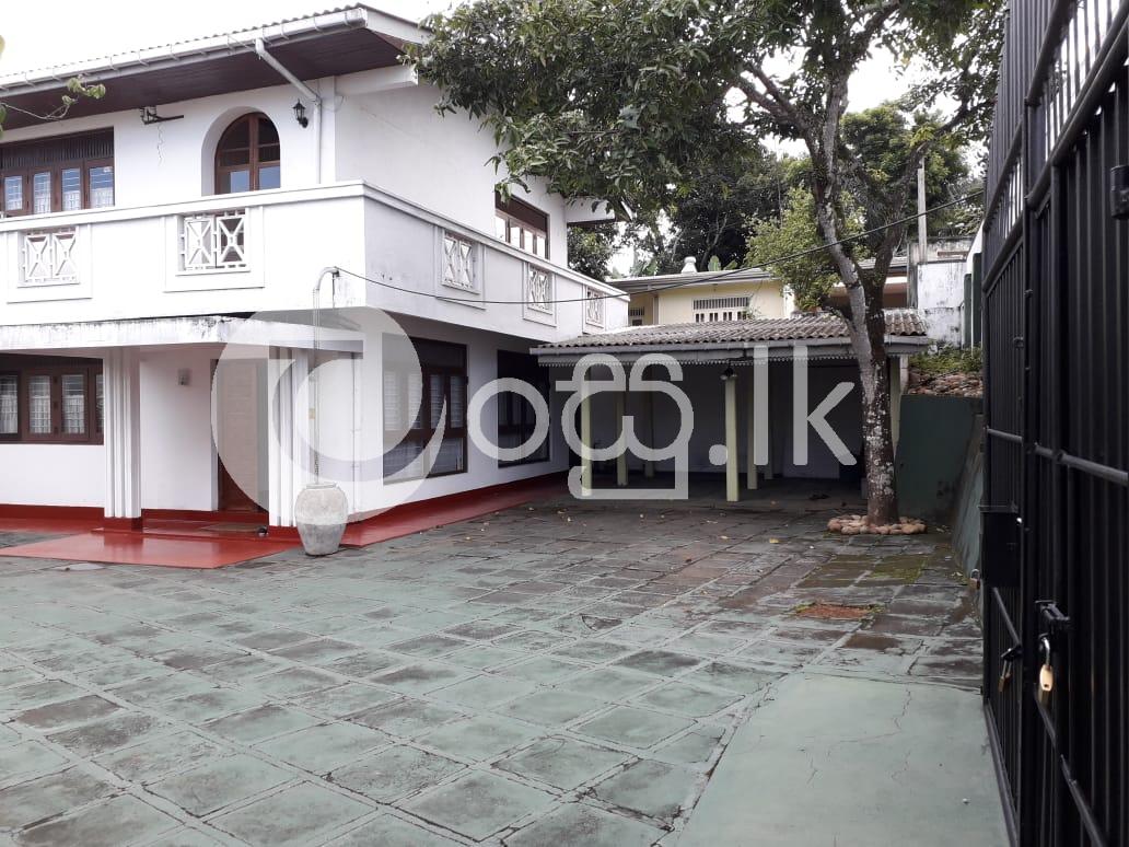 Two Storied House for Lease or Rent in Makumbura. Houses in Pannipitiya