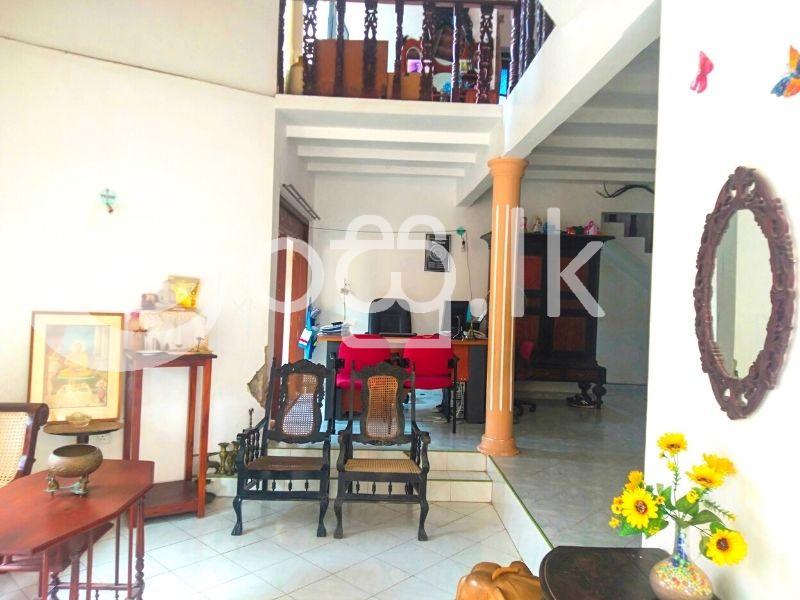 A Spacious Two Storied House Houses in Ambalangoda