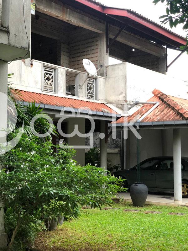 Two storied House Houses in Piliyandala