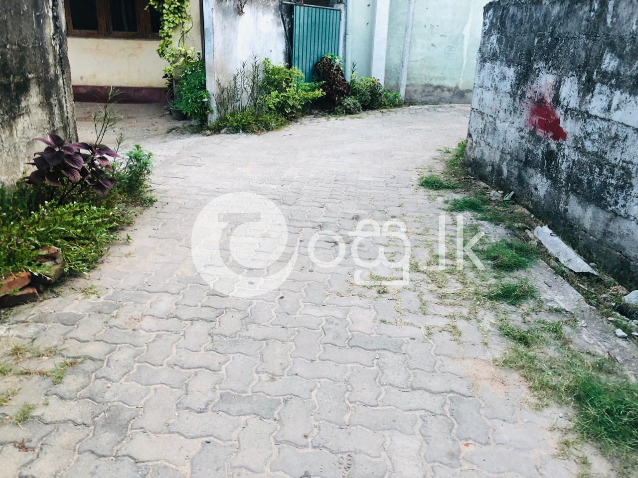 Half done house for sale Houses in Ratmalana