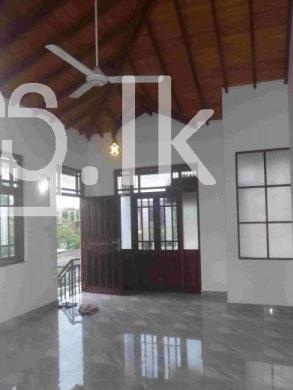 Newly built upstairs luxury house for rent in Angoda Houses in Angoda