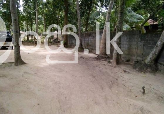 Land For sale Land in Gampaha