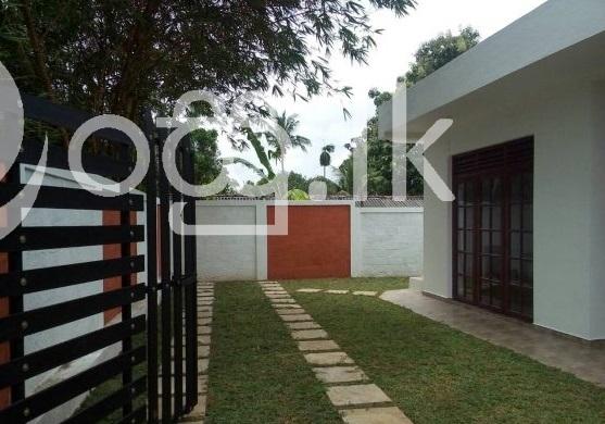 House for sale Houses in Maharagama