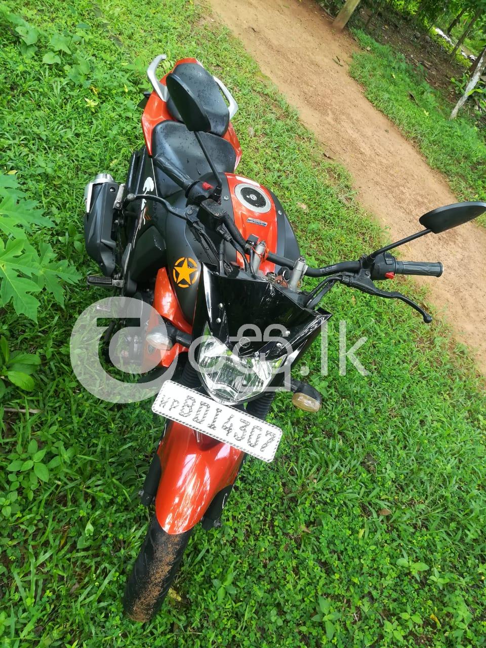 Yamaha Fz 2015 Motorbikes & Scooters in Delgoda