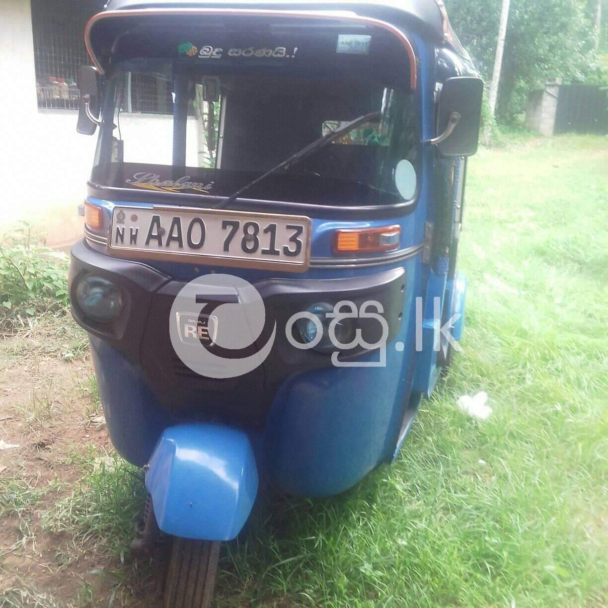 Bajaj three wheel 2015 Three Wheelers in Gampaha