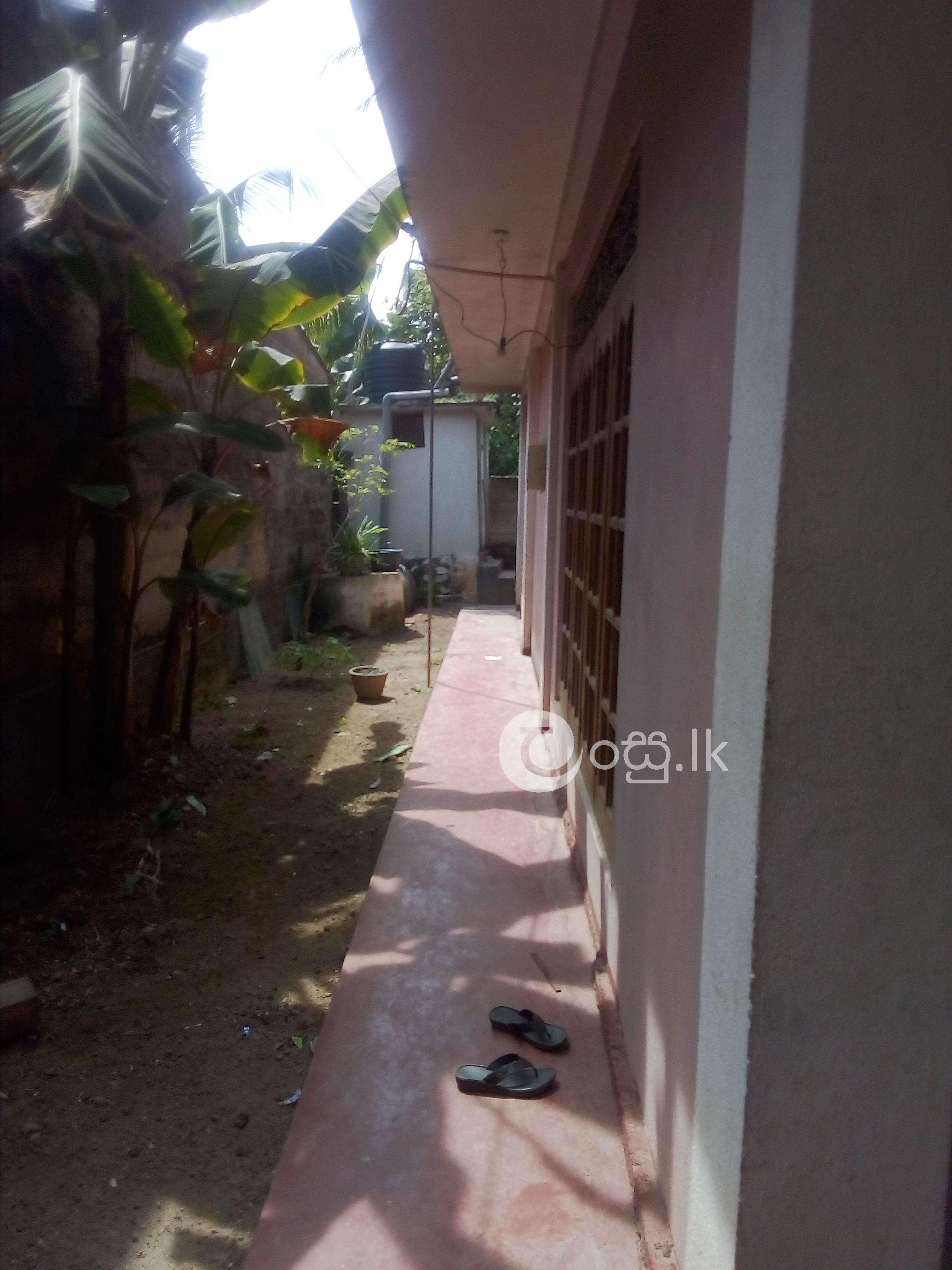 Two storied house sale in katubedda Houses in Moratuwa