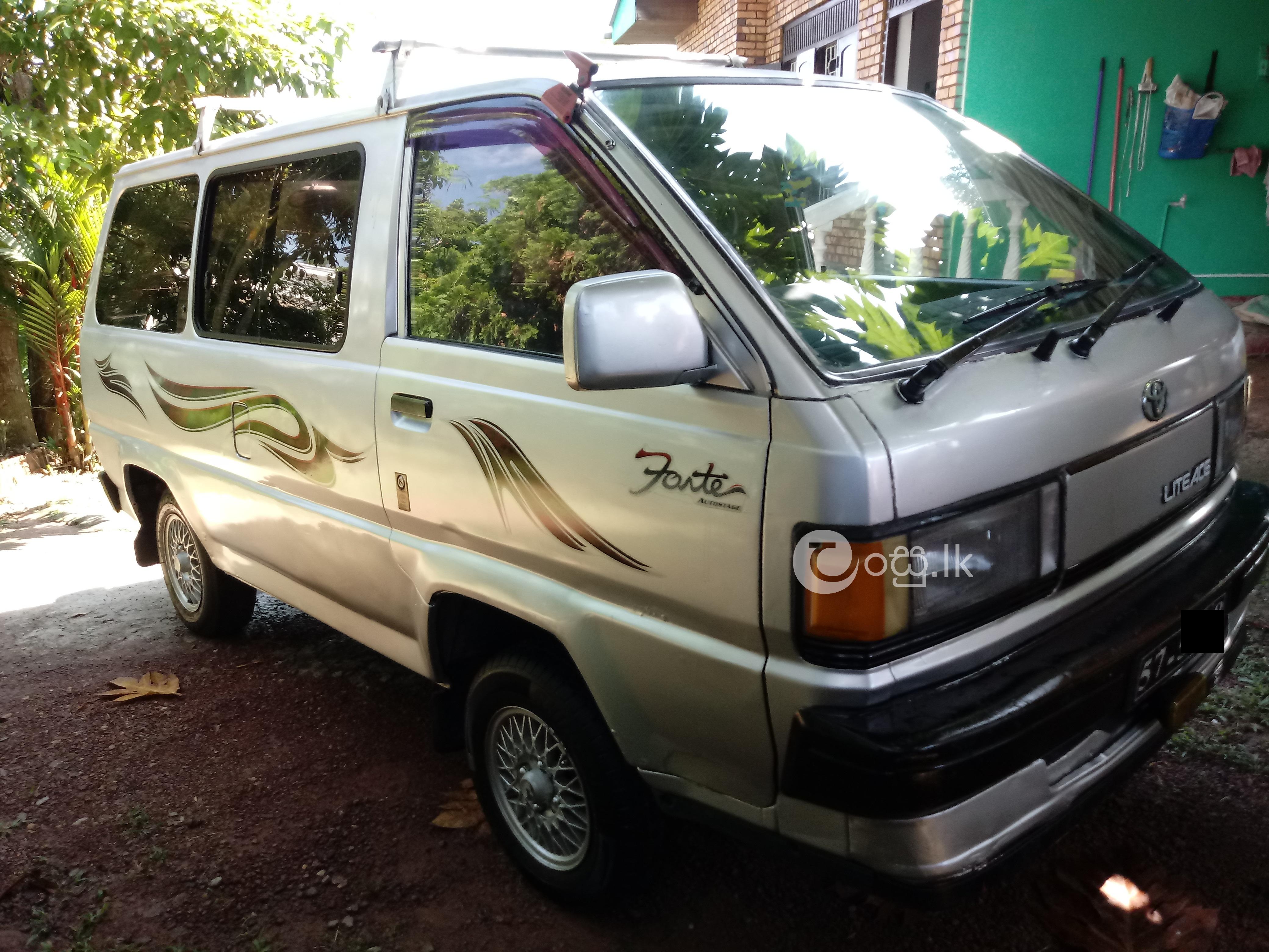 Toyota Liteace  Vans, Buses & Lorries in Battaramulla
