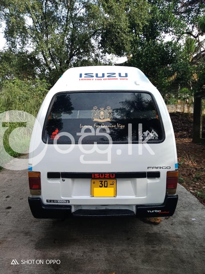 Isuzu Fargo Van Vans, Buses & Lorries in Colombo 1