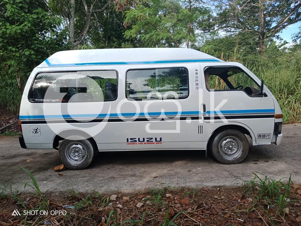 Isuzu Fargo Van Vans, Buses & Lorries in Colombo 1