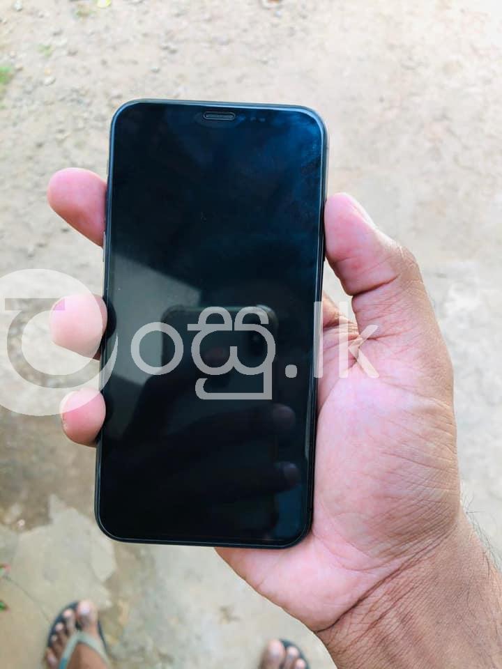 Iphone x in Negombo