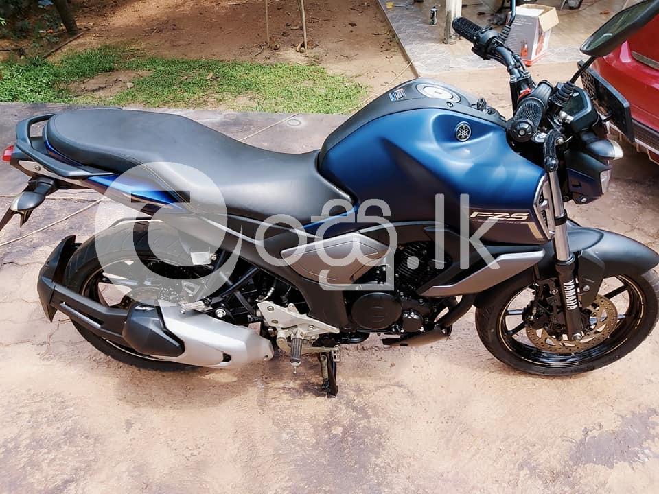 Fz s version 3 BIB number Motorbikes & Scooters in Negombo