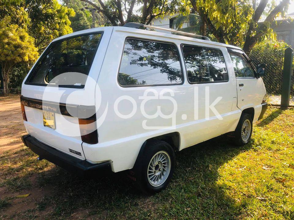 Toyota cr26 Van Vans, Buses & Lorries in Kiribathgoda