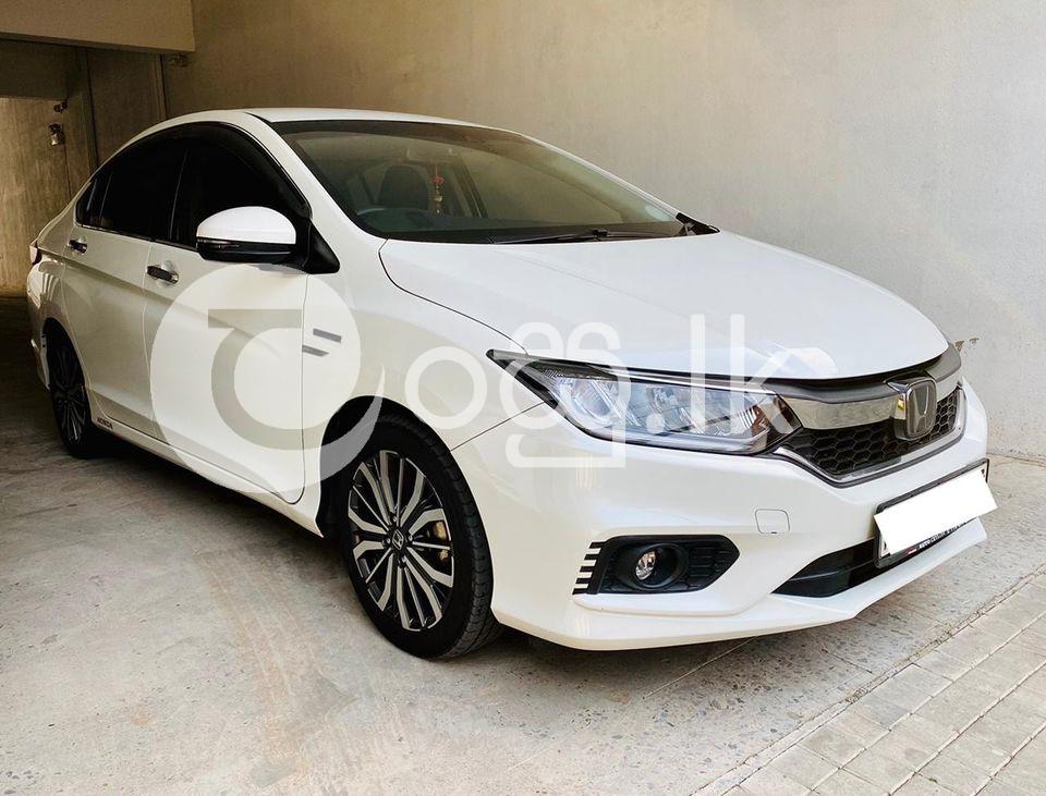 Honda Grace 2018 Cars in Mount Lavinia