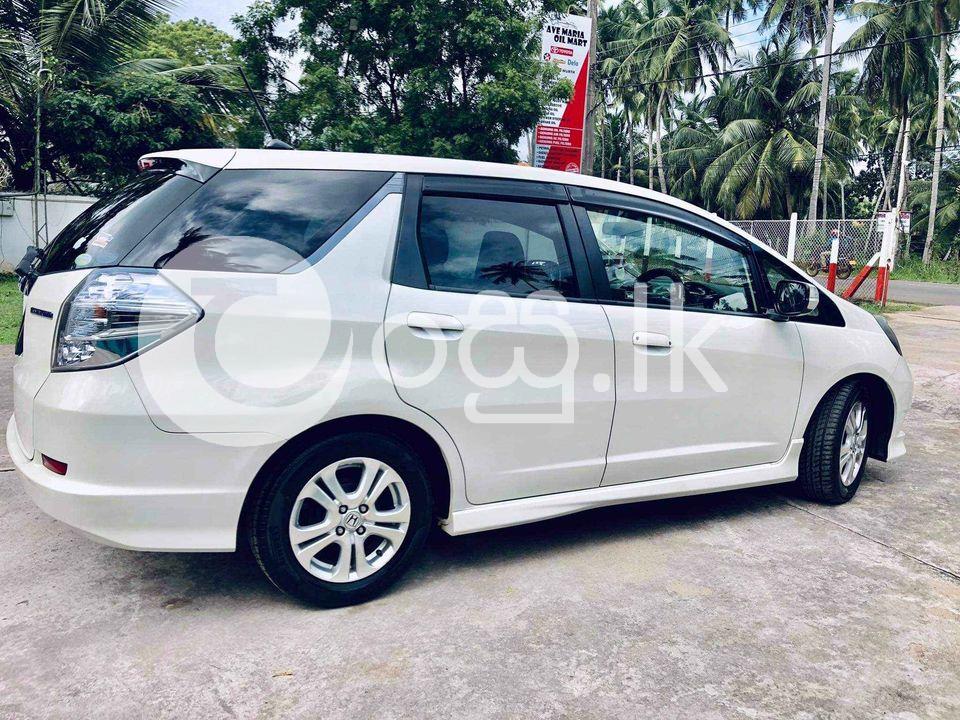 Honda Fit Cars in Colombo 1