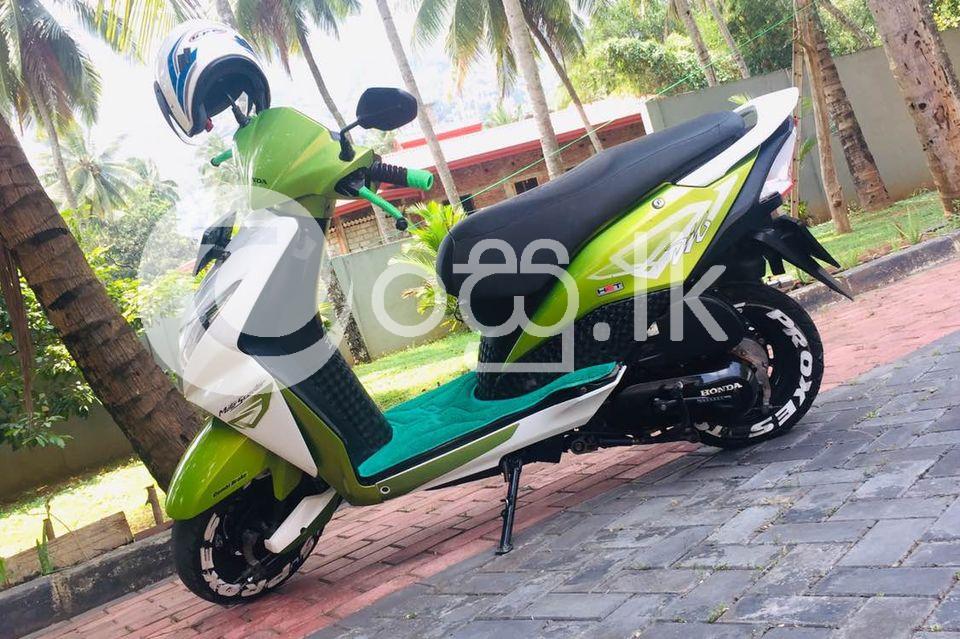 Honda Dio 2016 Motorbikes & Scooters in Matale