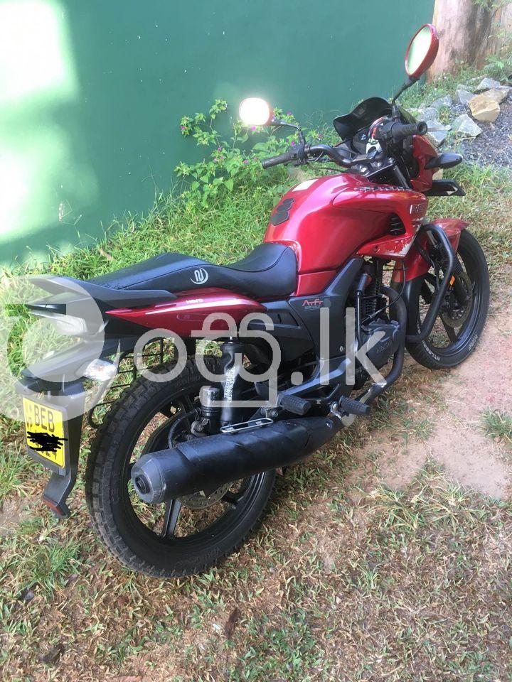 Hero Hunk 2016 Motorbikes & Scooters in Gampaha