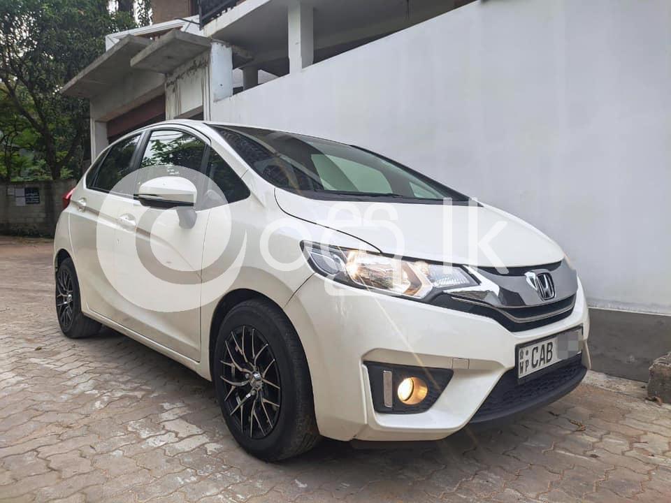 HONDA FIT GP5 mount Lavinia Cars in Mount Lavinia