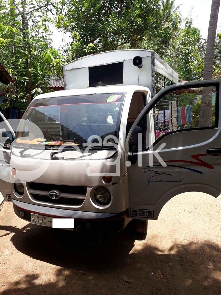 Tata dimo batta Vans, Buses & Lorries in Gampaha