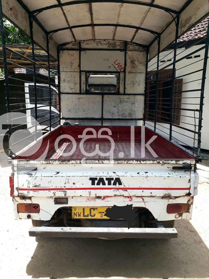 Tata dimo batta Vans, Buses & Lorries in Gampaha