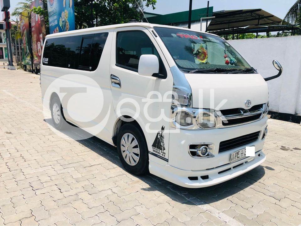 Toyota KDH petrol van Vans, Buses & Lorries in Katunayake