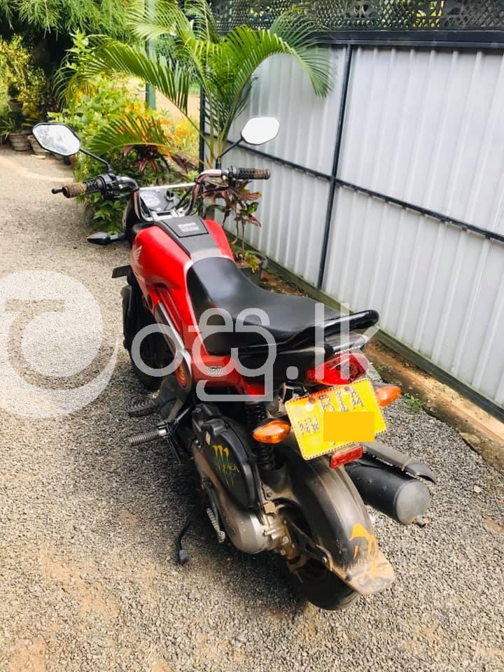 Honda navy Motorbikes & Scooters in Kurunegala