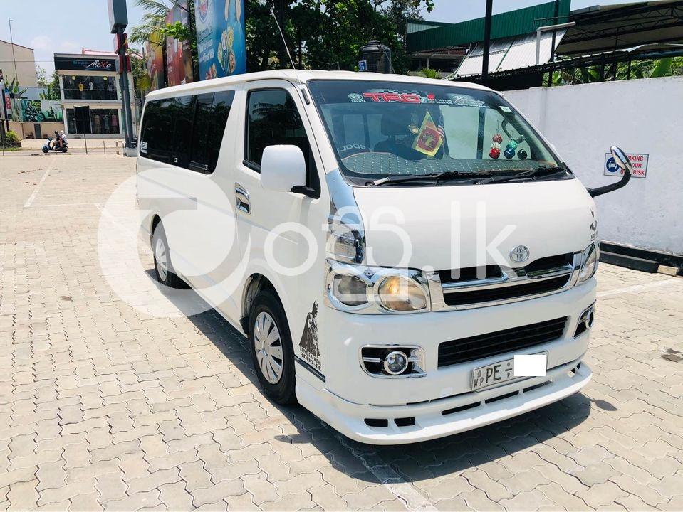 Toyota KDH petrol van Vans, Buses & Lorries in Katunayake