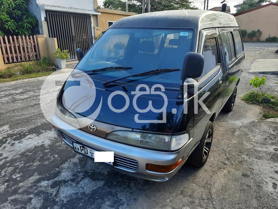 Toyota CR 27 Lotto Vans, Buses & Lorries in Gampaha