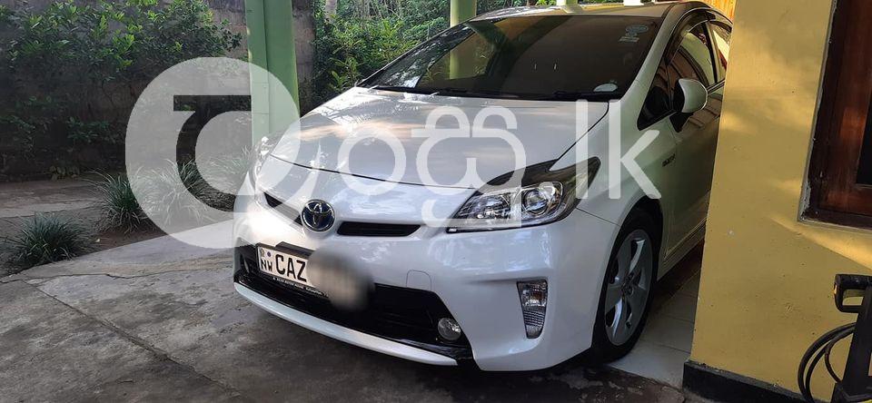 Toyota prius 3rd gen Cars in Anuradhapura