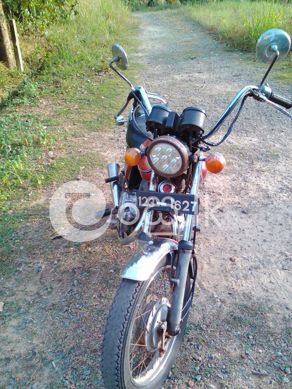 Honda CM 125 Super Custom Motorbikes & Scooters in Ambalangoda