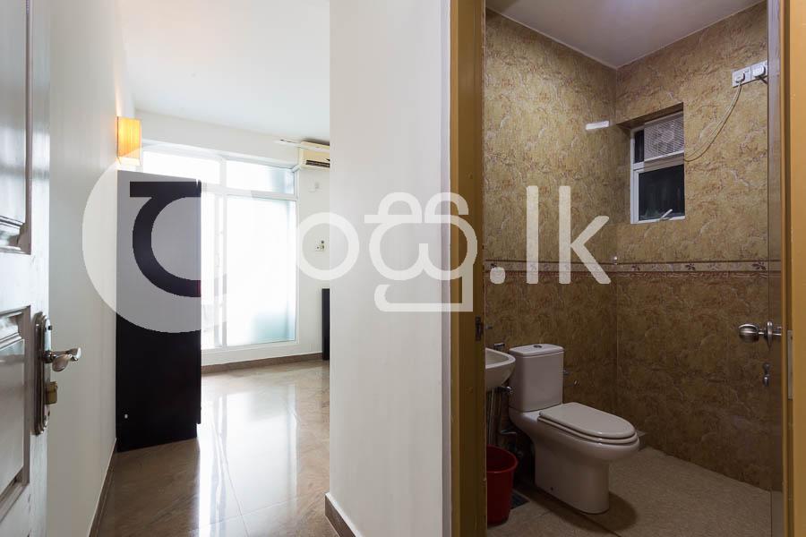 2Br apartment @ Col 4 Apartments in Colombo 4