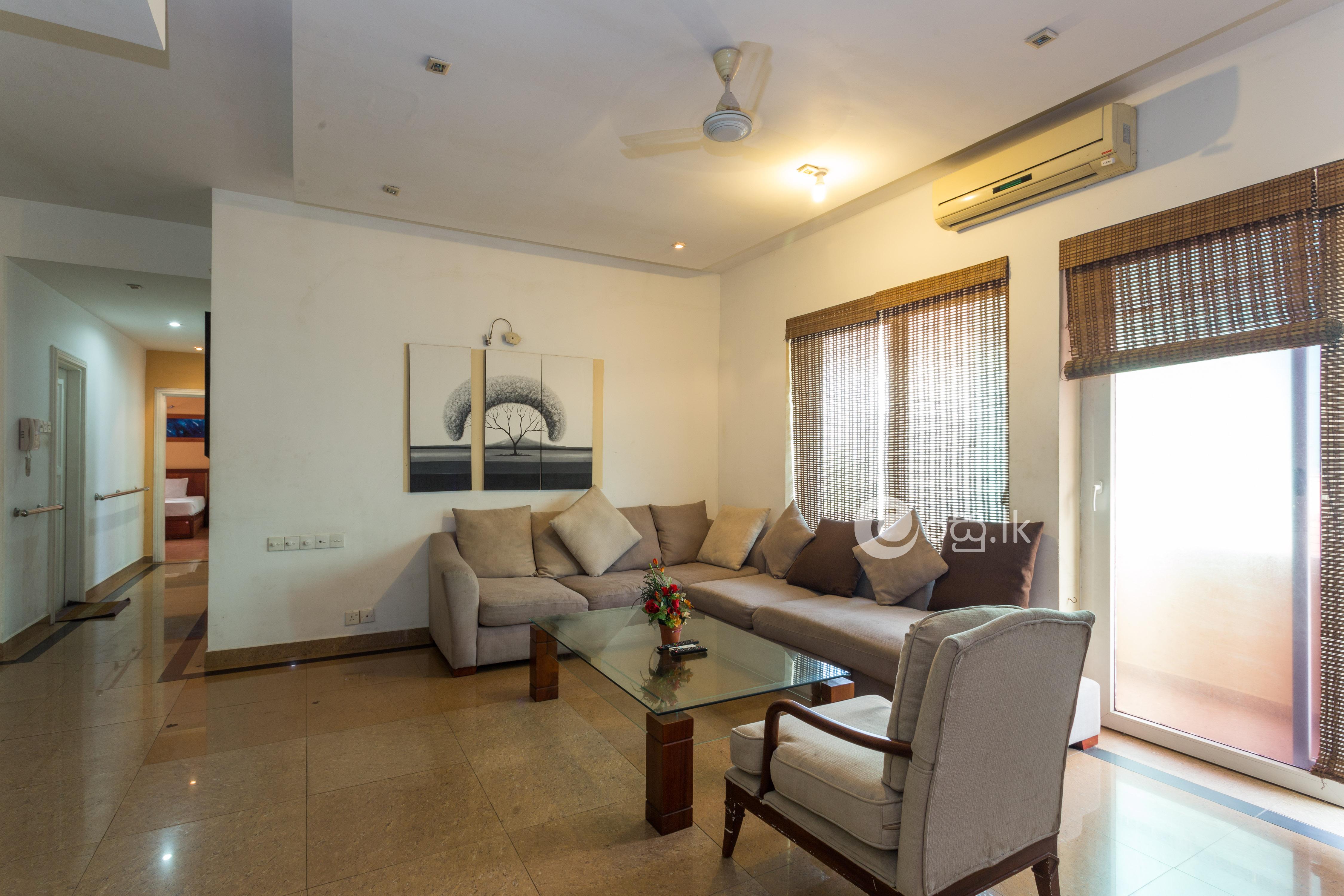 3 Bed Room Apartment with pool @ Col 3 Apartments in Wadduwa