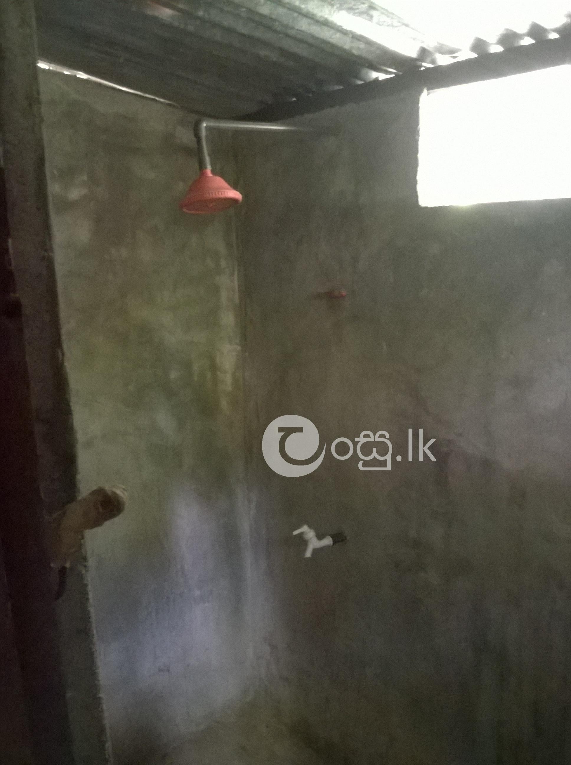 House for Rent Kaluaggala Portion & Rooms in Hanwella
