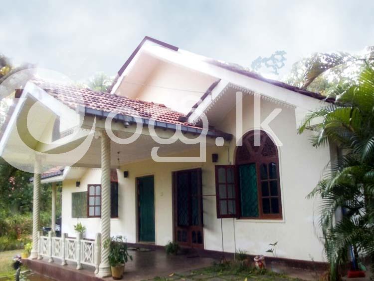 Complete House for Rent close to Pinnawala Houses in Rambukkana