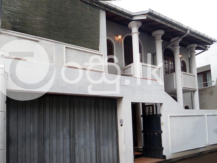 Two Storied House in Wellawatte Houses in Colombo 6