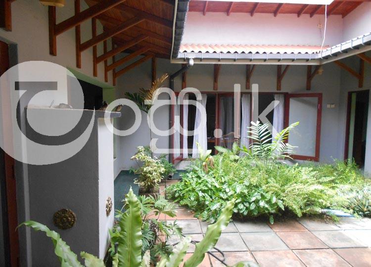 A Valuable House in Mount Lavinia Houses in Mount Lavinia