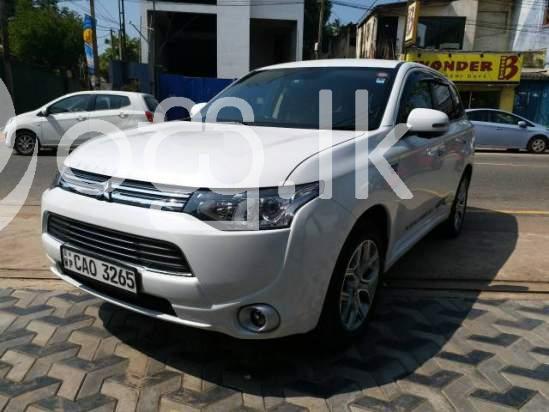 Mitsubishi outlander  Cars in Nugegoda