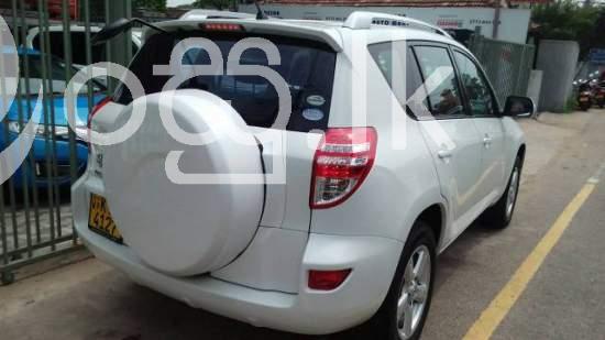 Toyota RAV4 Cars in Nugegoda