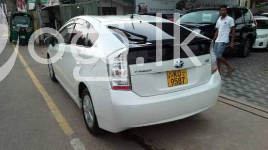 Toyota Prius Cars in Nugegoda