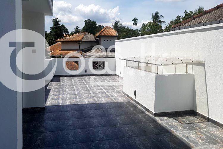 Brand New Luxury House fin Koswatta Battaramulla Houses in Battaramulla